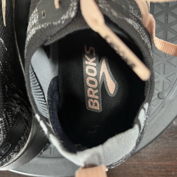 Brooks Womens Size 7.5B Levitate 4 Black Pink Lace Up Athletic Comfort Shoes - Picture 6 of 10